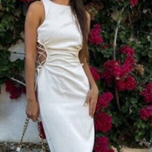 Zara Cut Out Slim Midi Cream Size XL NWT